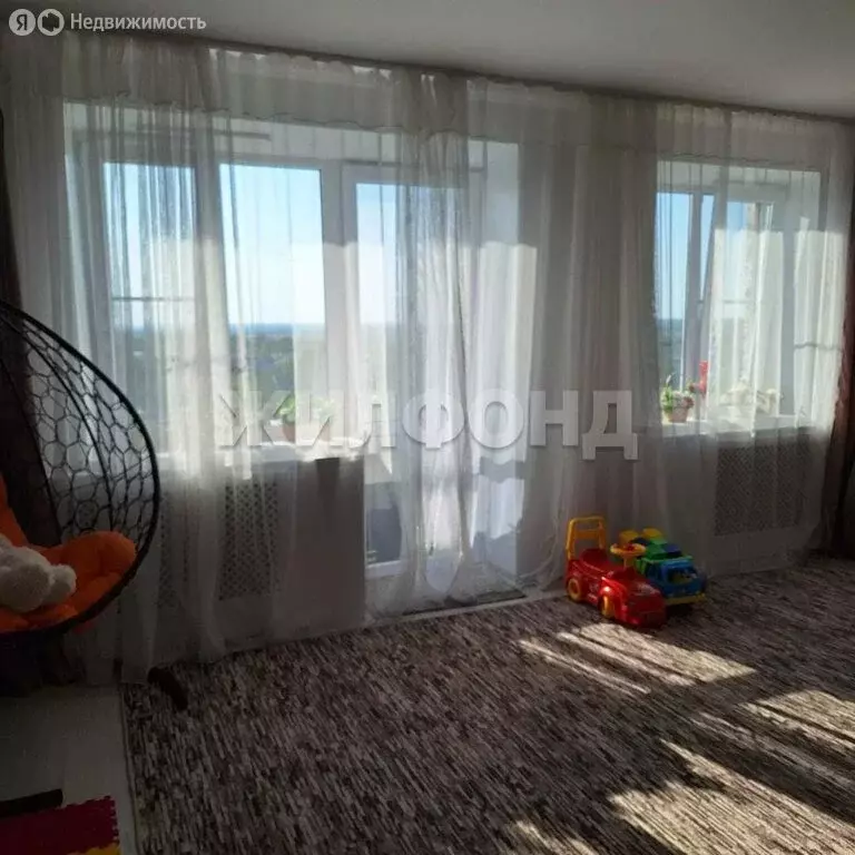 3-комнатная квартира: Краснокумское, улица Кирова, 40 (88.8 м) - Фото 0