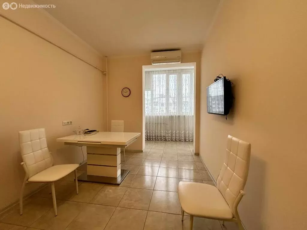 1-комнатная квартира: Симферополь, Ковыльная улица, 94 (49.5 м) - Фото 0