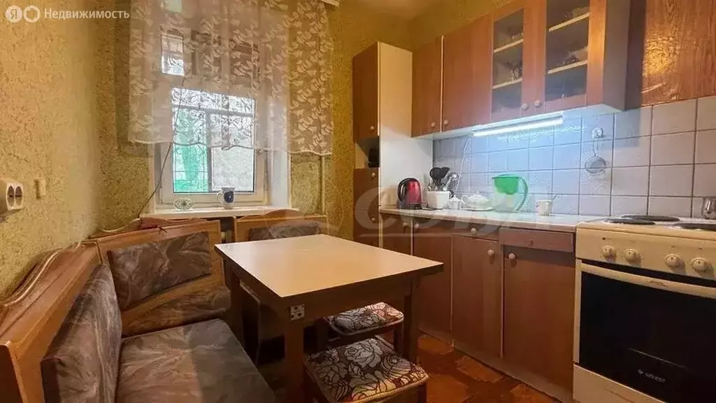 2-комнатная квартира: Тюмень, Уральская улица, 10 (47 м) - Фото 1