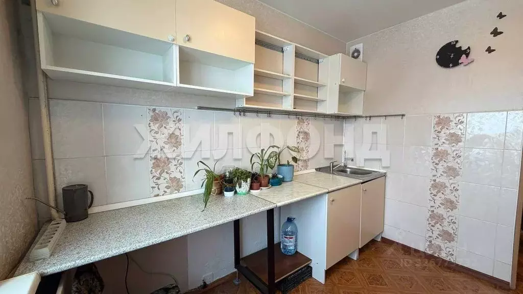 3-к кв. Новосибирская область, Коченевский район, с. Прокудское ул. ... - Фото 1