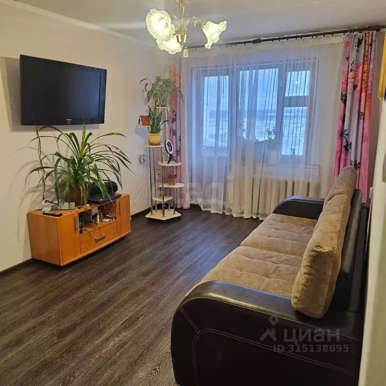 Комната Коми, Усинск ул. 60 лет Октября, 4/1 (29.4 м) - Фото 0