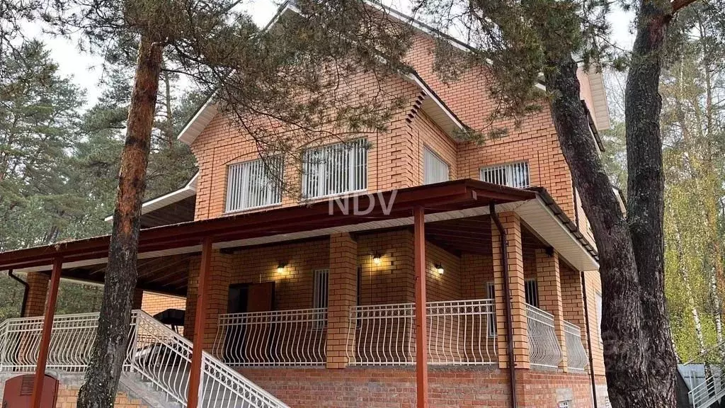 Дом в Калужская область, Жуковский муниципальный округ, Троицкое ... - Фото 1