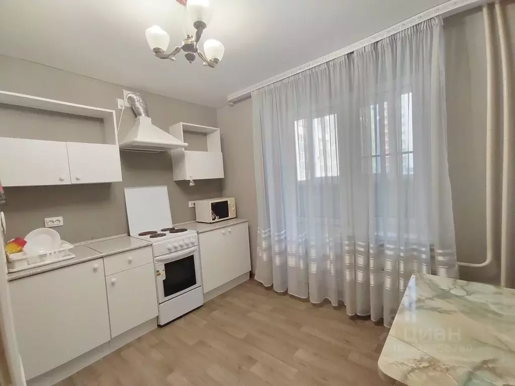 1-к кв. Башкортостан, Уфа ул. Генерала Ишбулатова, 8/2 (40.0 м) - Фото 1