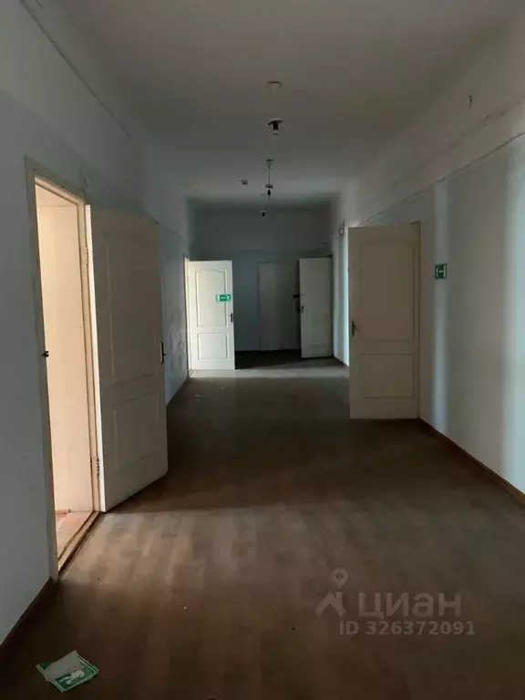 Помещение свободного назначения в Свердловская область, Кировград ул. ... - Фото 1