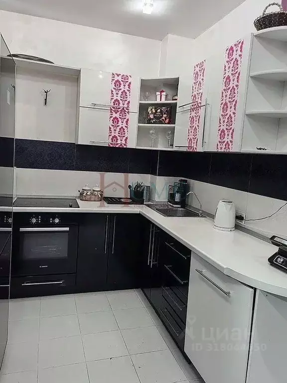 3-к кв. Новосибирская область, Новосибирск ул. Вавилова, 3 (64.0 м) - Фото 0