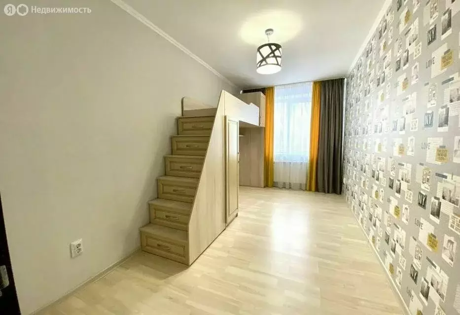 3-комнатная квартира: Краснодар, Черкасская улица, 73 (74.7 м) - Фото 0