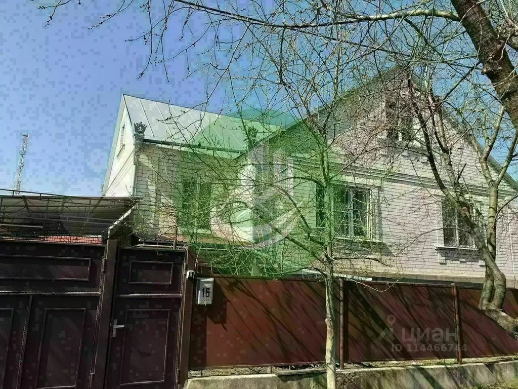 Дом в Ставропольский край, Ессентуки ул. Нижняя Аллея, 16 (220 м) - Фото 0