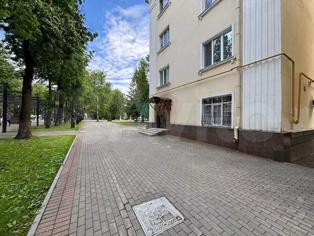 Офис 70м2 в историческом центре со своей парковкой - Фото 1
