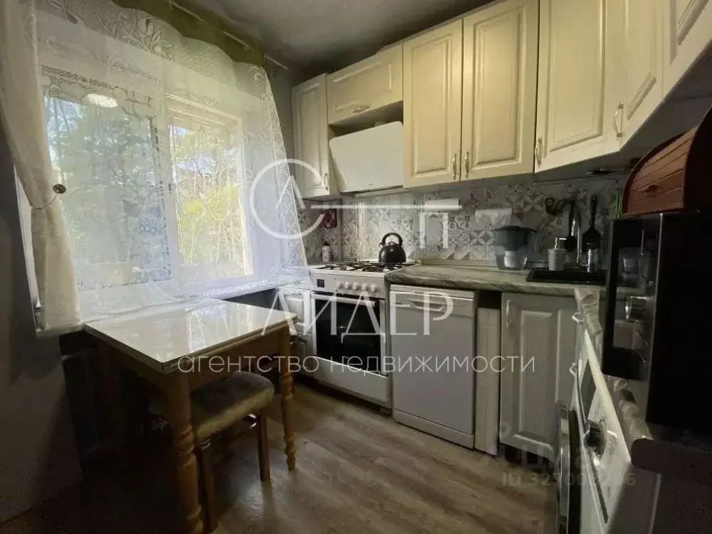 2-к кв. Краснодарский край, Сочи Гагарина мкр, ул. Чайковского, 13 ... - Фото 2