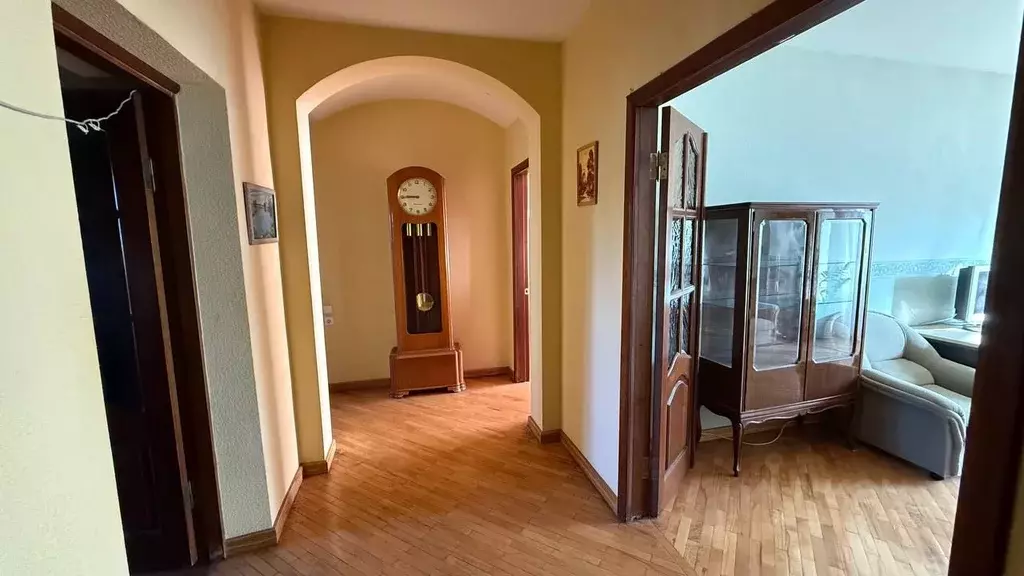 3-к кв. Башкортостан, Уфа ул. Энгельса, 3 (64.0 м) - Фото 0