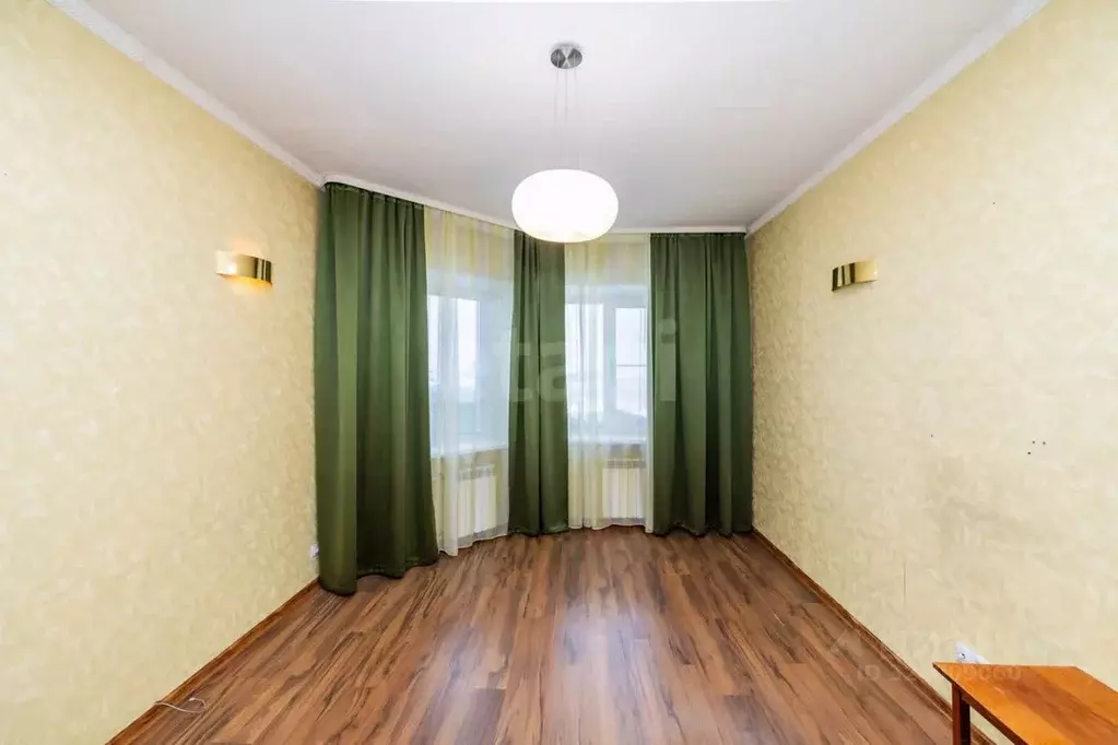 3-к кв. Ханты-Мансийский АО, Сургут ул. Профсоюзов, 34 (68.8 м) - Фото 1