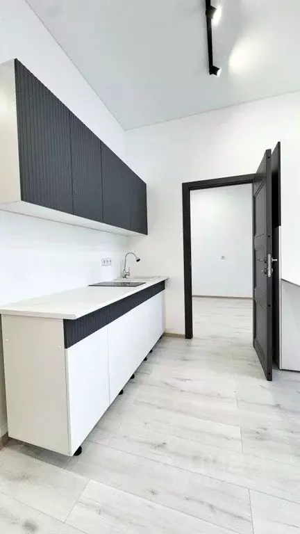 1-к кв. Свердловская область, Екатеринбург ул. Азина, 57 (34.0 м) - Фото 1