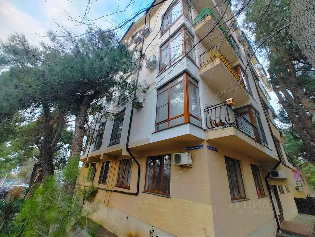 2-к кв. Краснодарский край, Геленджик Курзальная ул., 63 (47.2 м) - Фото 1