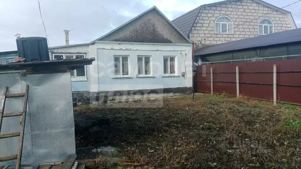 Дом в Крым, Красногвардейский район, Октябрьское пгт ул. Тельмана, 106 ... - Фото 1