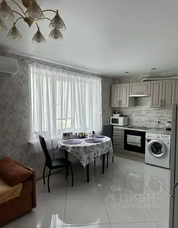 3-к кв. Самарская область, Самара просп. Кирова, 322Ак1 (91.5 м) - Фото 0