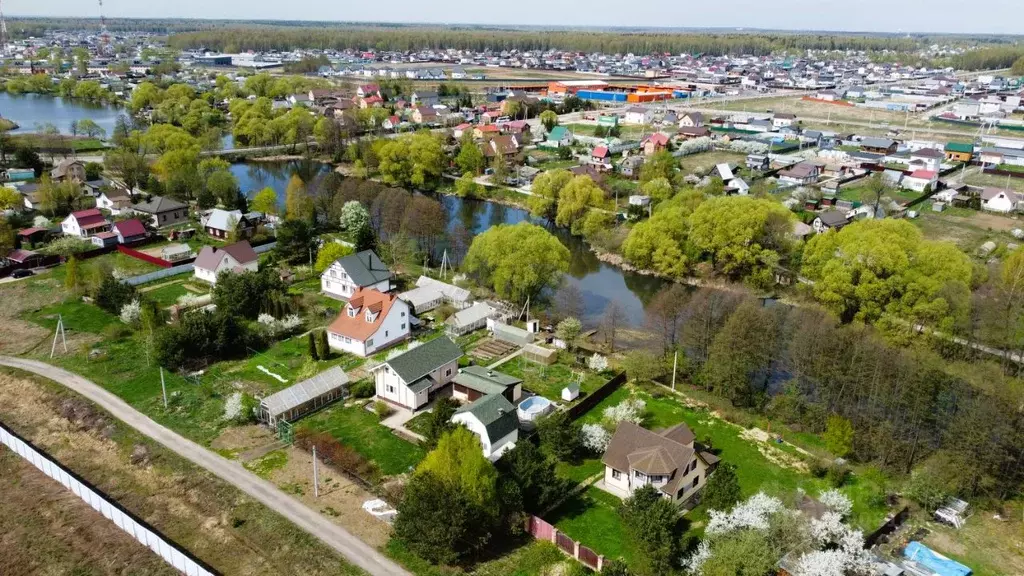Участок в Московская область, Домодедово городской округ, д. Шишкино ... - Фото 0