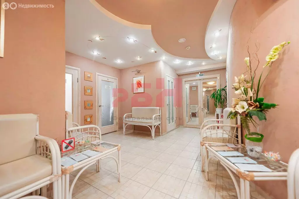 Помещение свободного назначения (348.3 м) - Фото 1