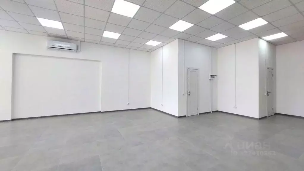 Помещение свободного назначения в Краснодарский край, Краснодар бул. ... - Фото 1