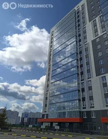 Квартира-студия: Тюмень, улица Валентины Трофимовой, 8 (38.2 м) - Фото 1