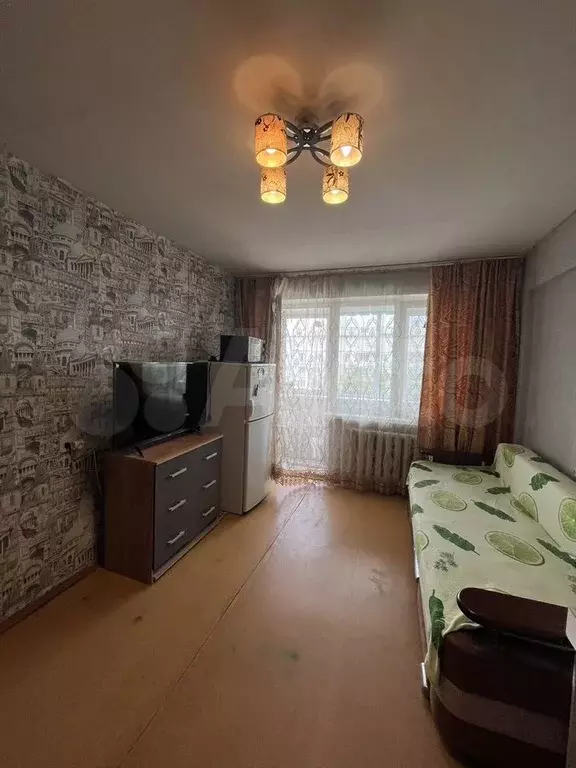 Комната 15 м в 4-к., 5/5 эт. - Фото 1