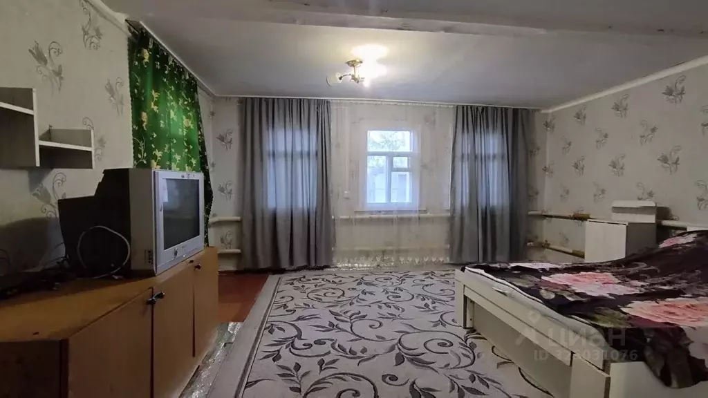 Дом в Белгородская область, Корочанский район, Афанасовское с/пос, с. ... - Фото 1