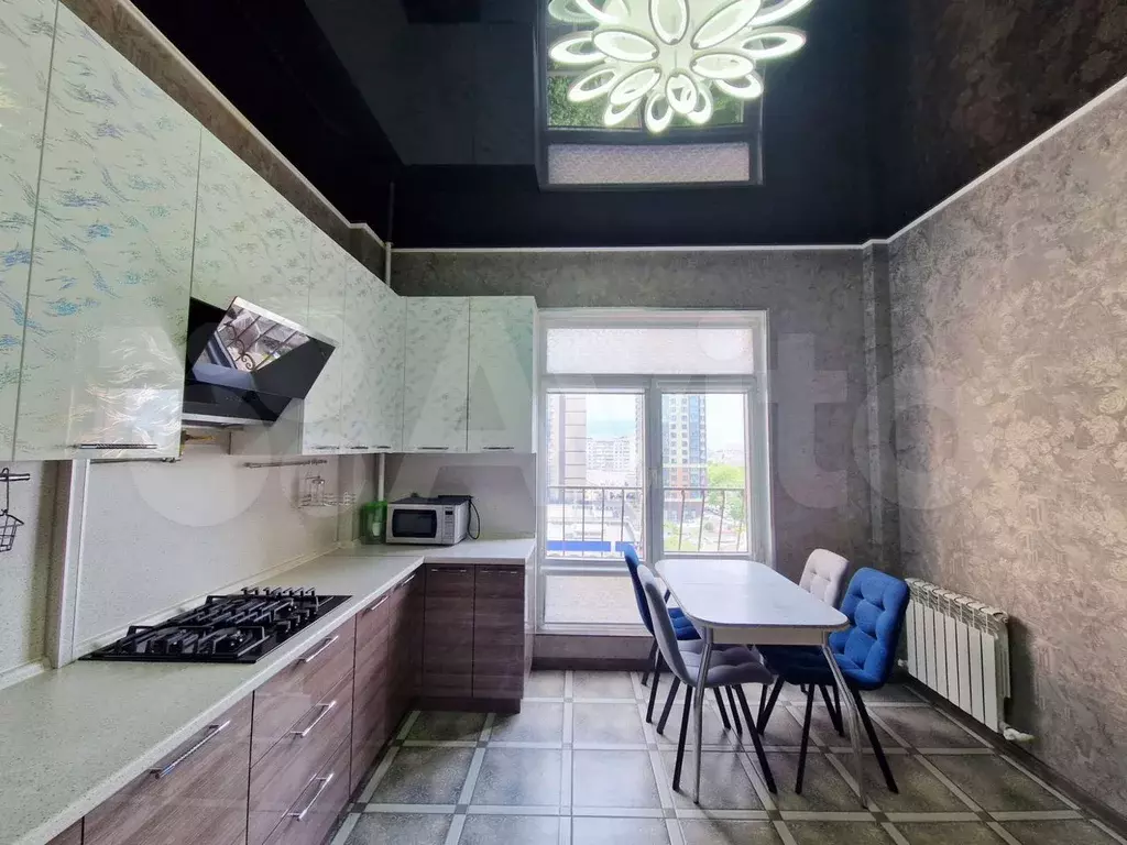 3-к. квартира, 110 м, 8/9 эт. - Фото 1