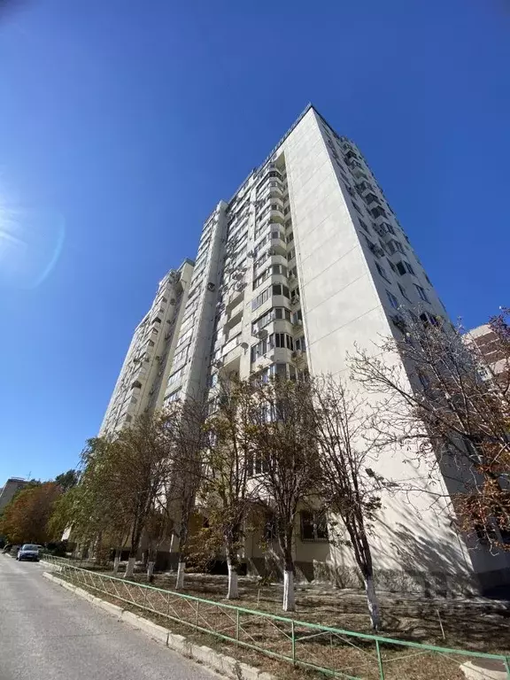 2-к кв. Волгоградская область, Волгоград ул. Хользунова, 36/1 (60.0 м) - Фото 0