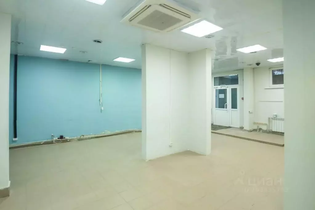 Помещение свободного назначения в Тульская область, Тула просп. ... - Фото 1