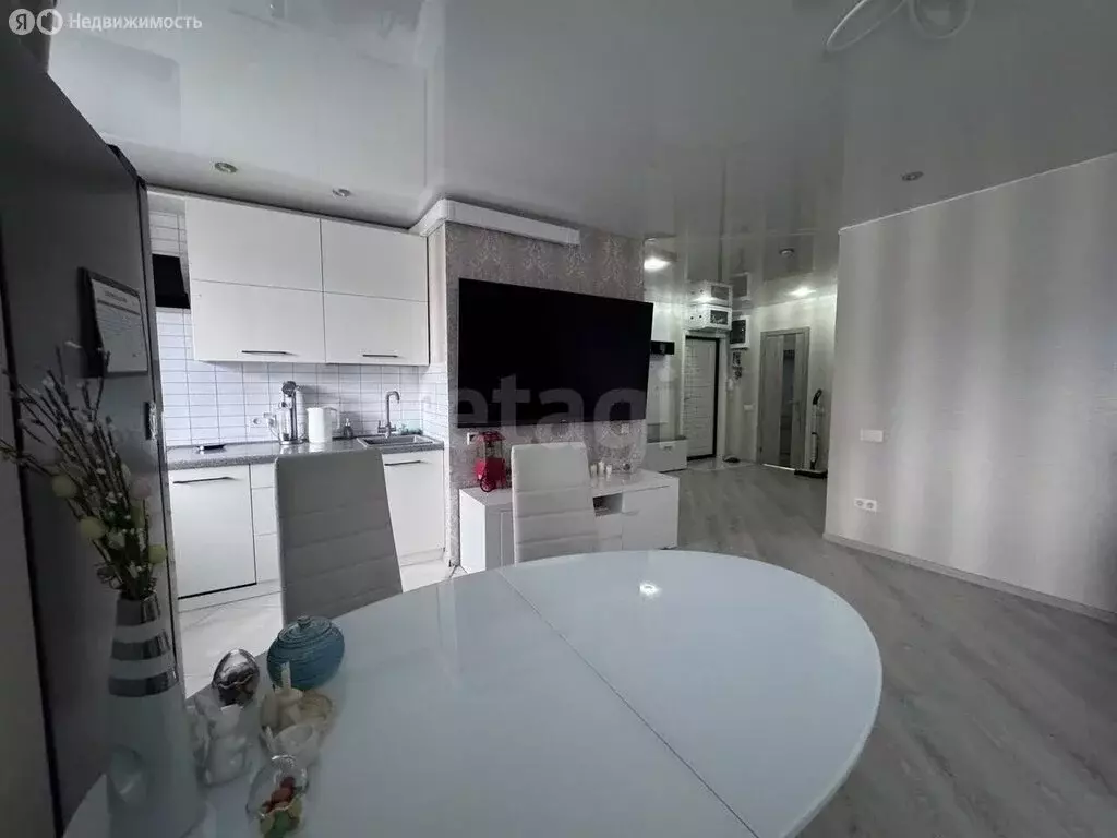 3-комнатная квартира: Воронеж, Олимпийский бульвар, 6 (85.3 м) - Фото 2