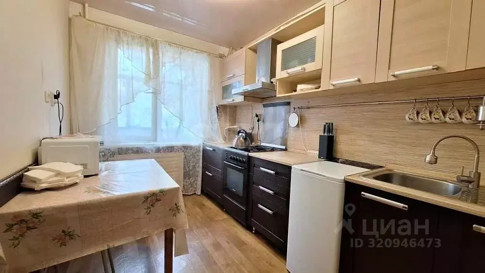 2-к кв. Вологодская область, Череповец Красная ул., 1Б (49.4 м) - Фото 0