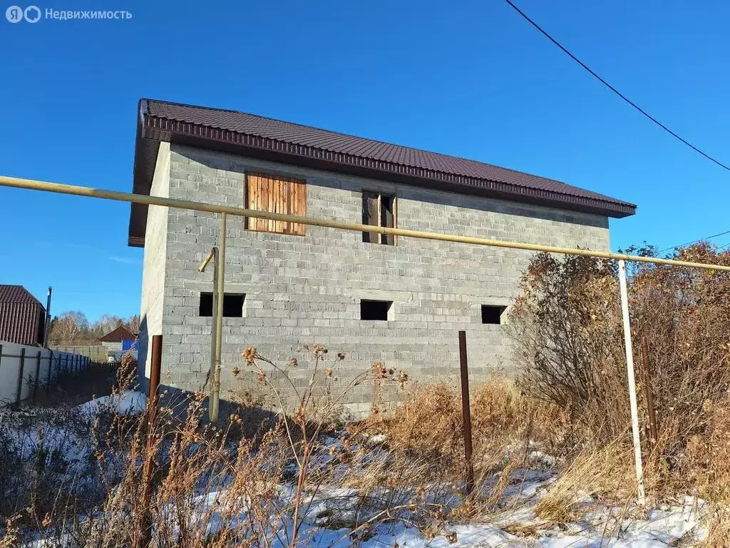 Дом в село Покровское, Уральская улица (180 м) - Фото 1