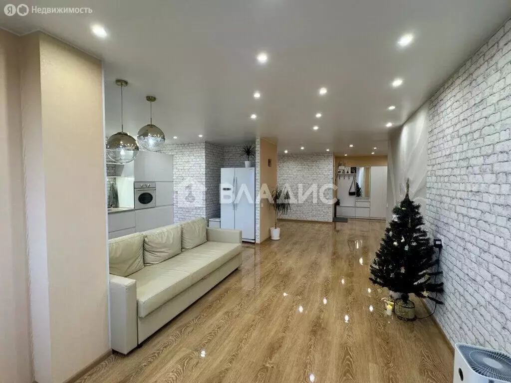 3-комнатная квартира: деревня Большие Жеребцы, микрорайон Восточный, ... - Фото 2