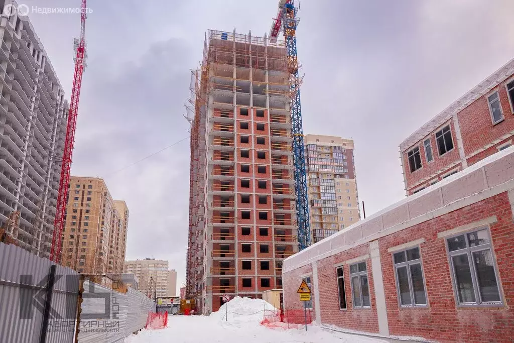 3-комнатная квартира: Новосибирск, улица Дуси Ковальчук, 244 (98.7 м) - Фото 2