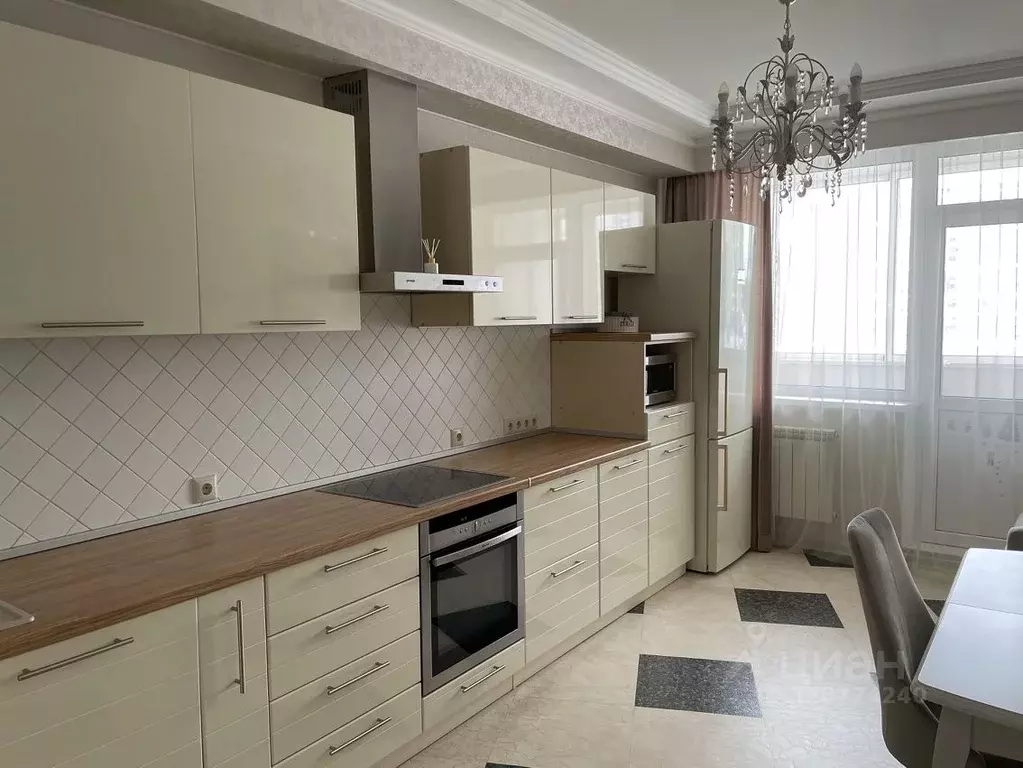 2-к кв. Свердловская область, Екатеринбург ул. Краснолесья, 24 (77.5 ... - Фото 1