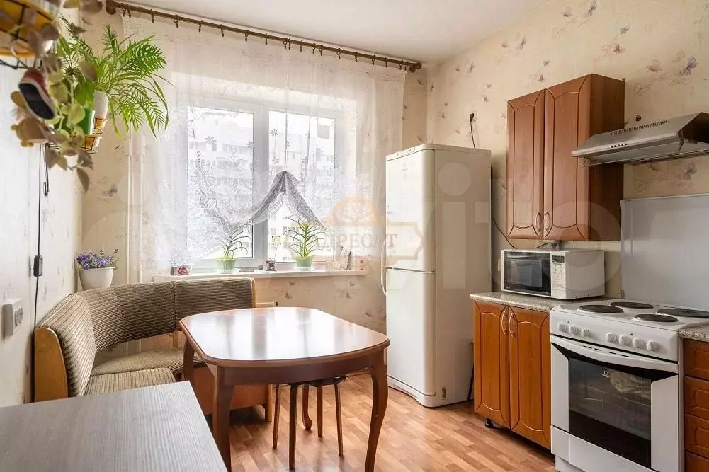 10 и более-к. квартира, 77,5 м, 11/17 эт. - Фото 0