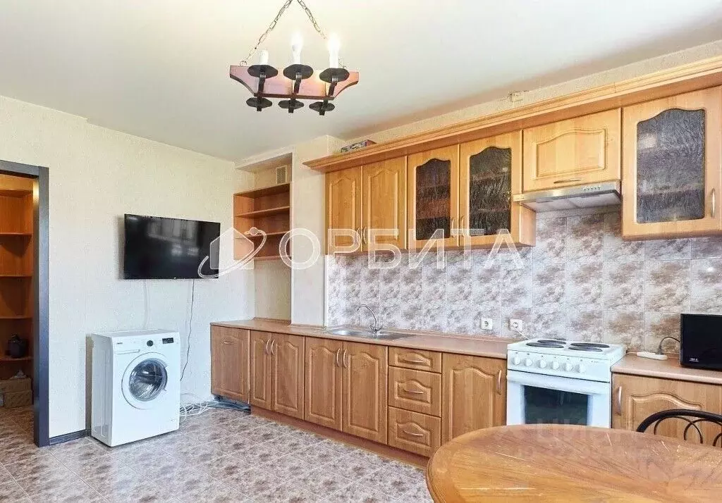 2-к кв. Тюменская область, Тюмень ул. 50 лет Октября, 3к1 (63.7 м) - Фото 2