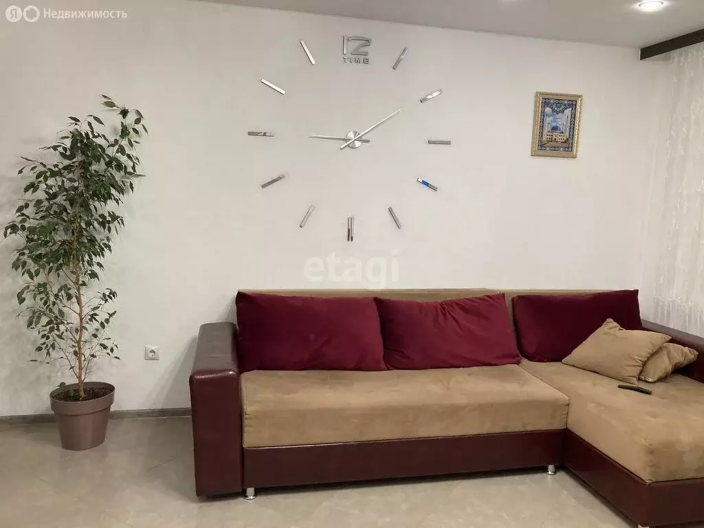 2-комнатная квартира: Тюмень, улица Избышева, 6 (71.4 м) - Фото 1
