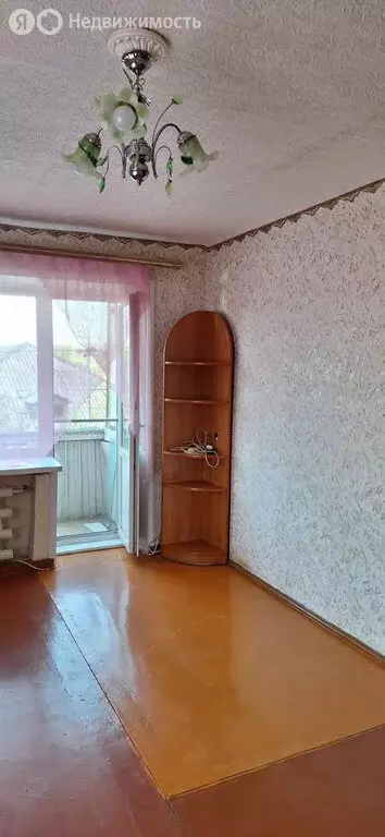 1-комнатная квартира: Ирбит, улица Орджоникидзе, 54 (31 м) - Фото 0