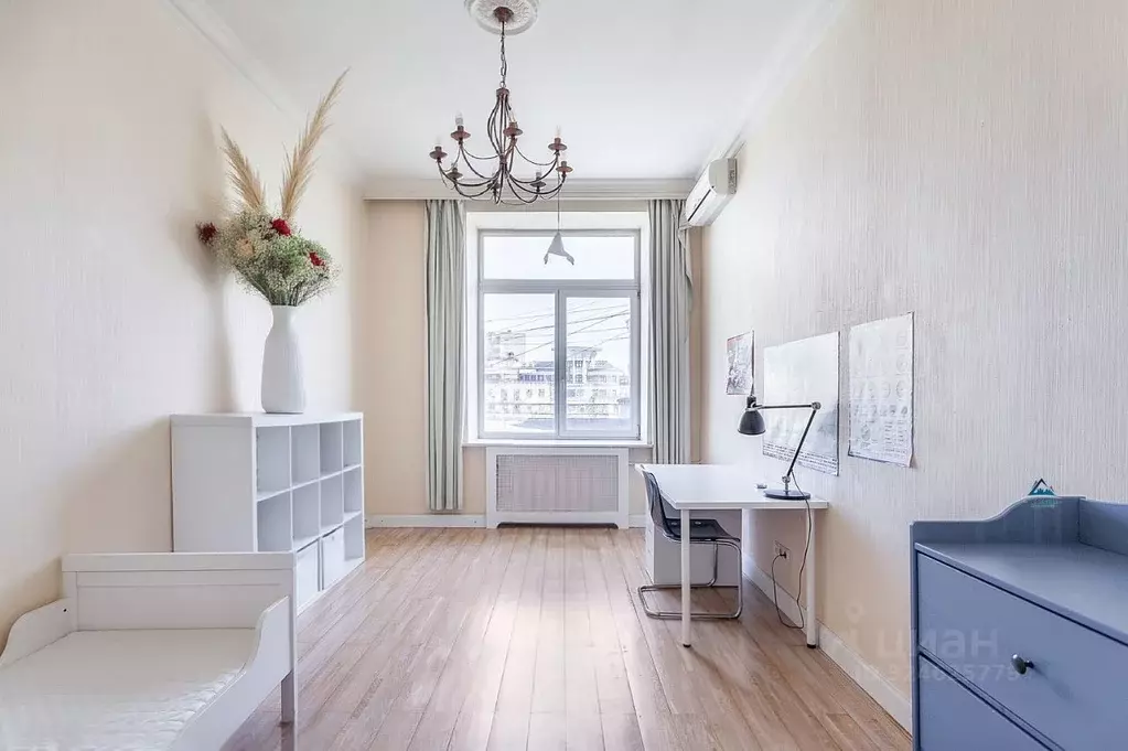 Офис в Москва Малая Бронная ул., 21/13С1 (130 м) - Фото 1