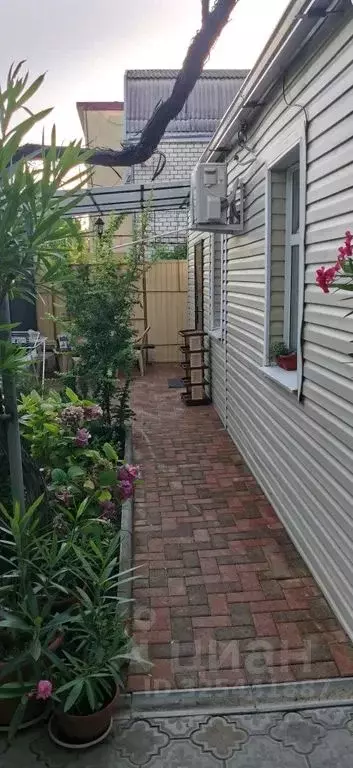 Дом в Краснодарский край, Анапа ул. Тургенева, 96 (50 м) - Фото 1