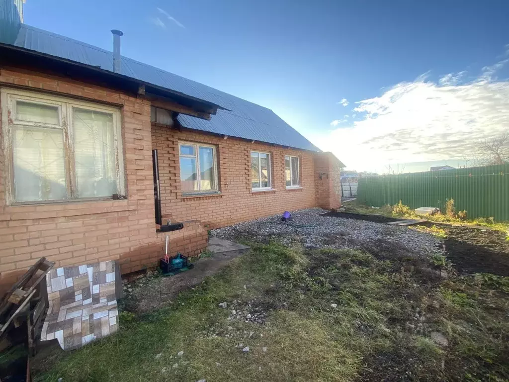 Дом в Оренбургская область, Бугуруслан Ленинградская ул., 98 (56 м) - Фото 1