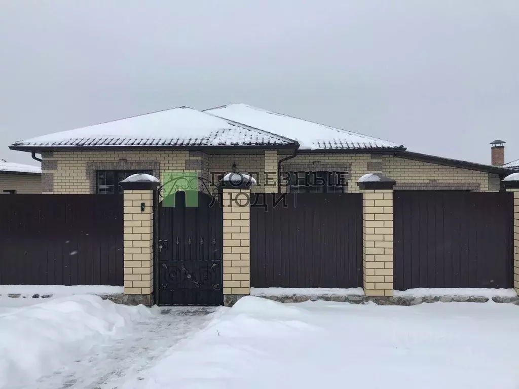 Дом в Белгородская область, Белгородский район, Дубовское с/пос, с. ... - Фото 1