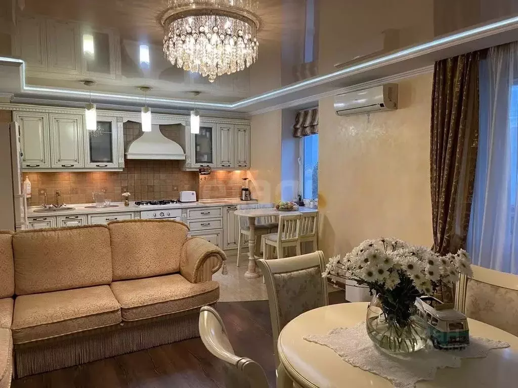 3-к кв. Крым, Симферополь ул. Аэрофлотская (72.5 м) - Фото 1