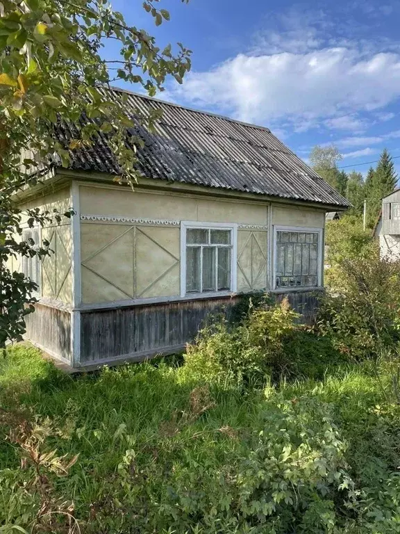 Дом в Ленинградская область, Кингисеппский район, Большелуцкое с/пос, ... - Фото 0