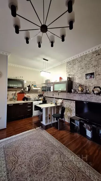 Дом в Северная Осетия, Владикавказ ул. Калоева (250 м) - Фото 1