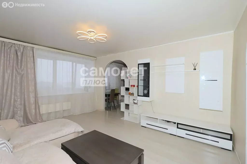 3-комнатная квартира: Кемерово, улица Патриотов, 35 (64.6 м) - Фото 2