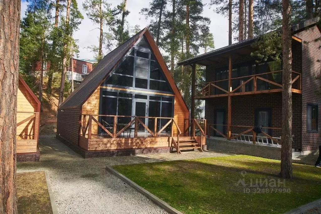 Дом в Карачаево-Черкесия, Зеленчукский район, с. Архыз ул. Мира, 2Л ... - Фото 1