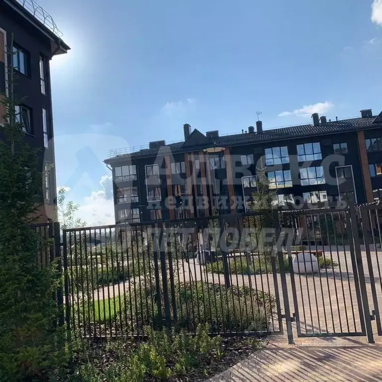 1-к кв. Тюменская область, Тюмень ул. Игоря Комиссарова, 22 (53.6 м) - Фото 2