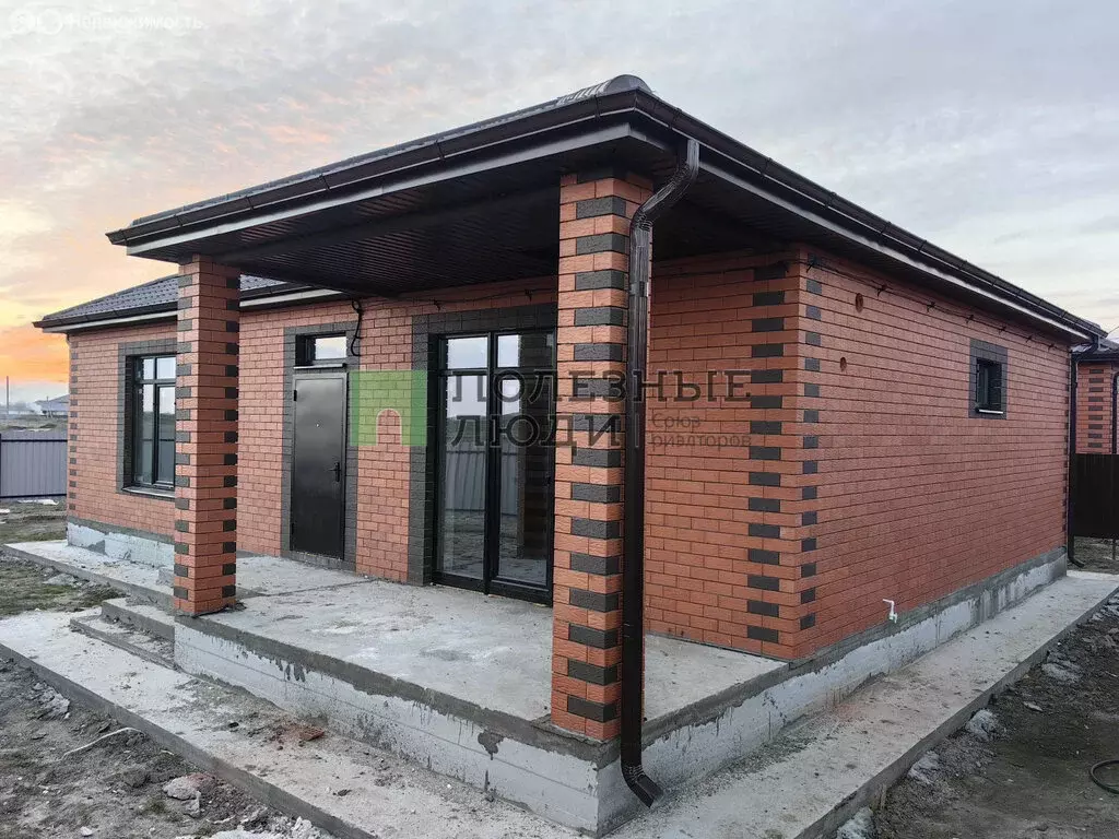 Дом в Началово, микрорайон Александрийский, 190 (117 м) - Фото 1