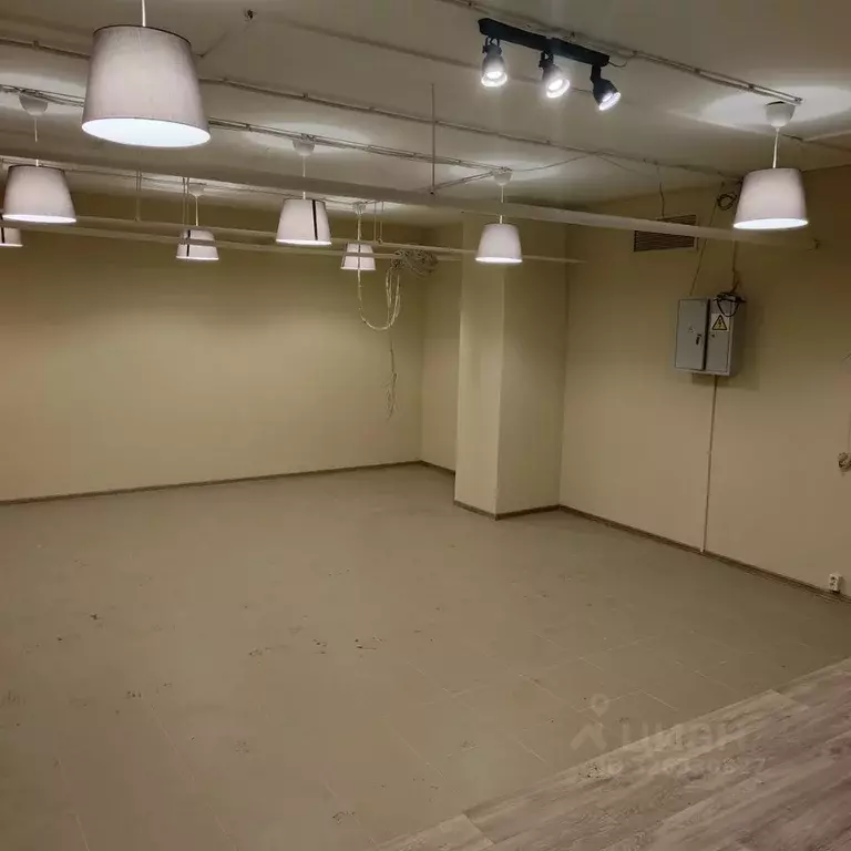 Помещение свободного назначения в Санкт-Петербург Сергей Есенин жилой ... - Фото 1